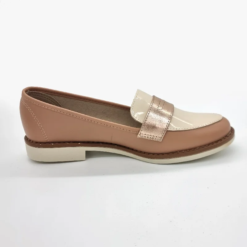 Beira Rio 4170-423 Round Toe Loafer Flat in Nude/Cream/Rose Gold