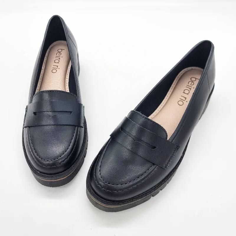 Beira Rio 4174-436 Round Toe Wedged Loafer Flat in Black