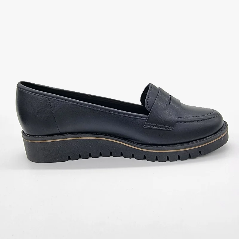 Beira Rio 4174-436 Round Toe Wedged Loafer Flat in Black