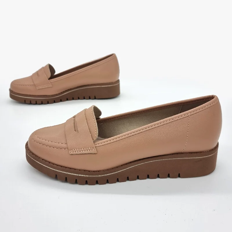 Beira Rio 4174-436 Round Toe Wedged Loafer Flat in Nude