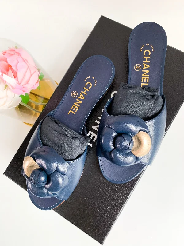 Chanel Camellia Navy Slippers Size 36.5⁣