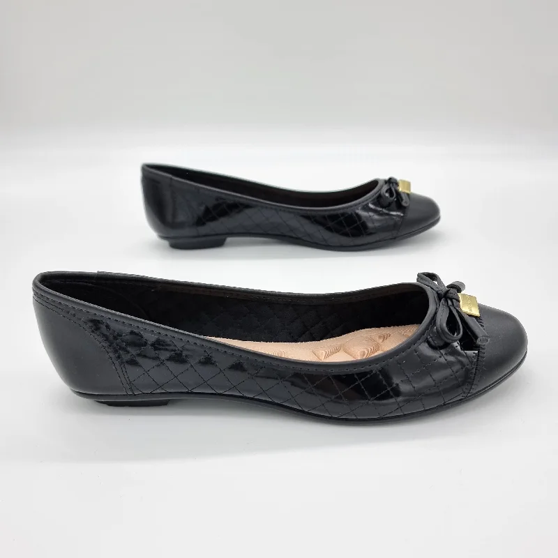 Moleca 5027-1407 Round Toe Ballerina Flat in Black