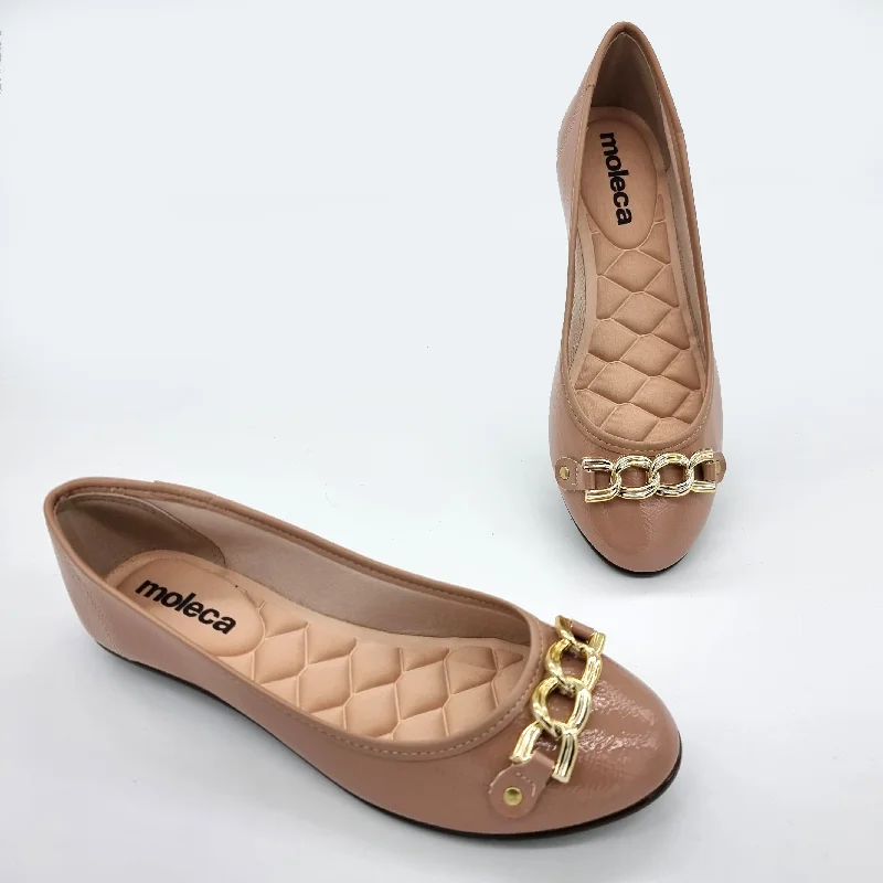 Moleca 5027-1444 Round Toe Ballerina Flat in Nude Patent