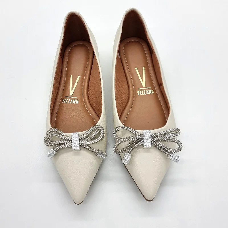 Vizzano 1206-290 Pointy Toe Flat in Off White Napa