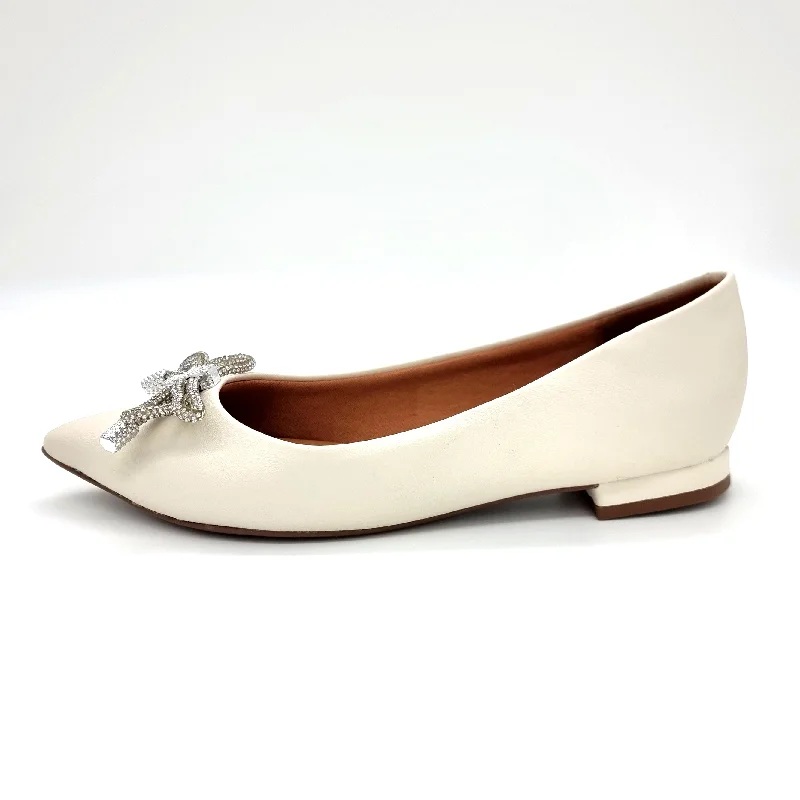 Vizzano 1206-290 Pointy Toe Flat in Off White Napa