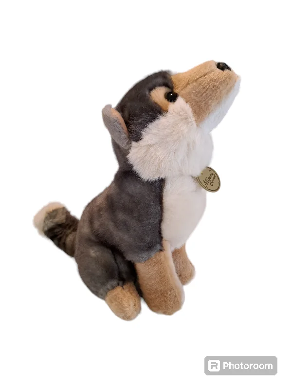 Enchanting and magical plush dollsAurora Miyoni - Wolf