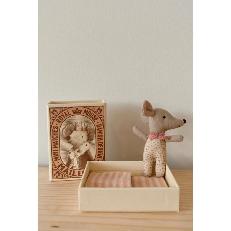 Endearing and lovable stuffed toysMaileg Baby Mouse, Sleepy/Wakey in Box - Girl
