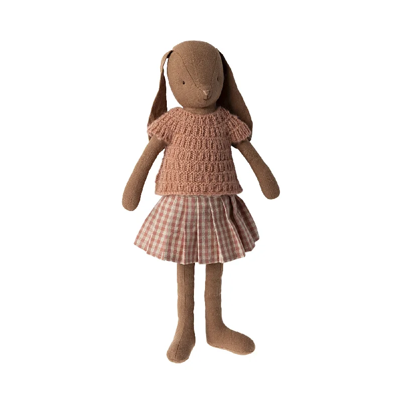 Cuddly and comforting plush charactersMaileg Bunny Size 3, Chocolate Brown - Knitted Top and Skirt
