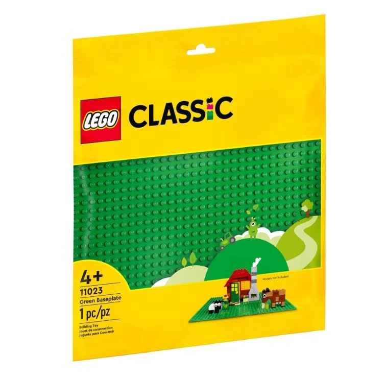 Stimulating and engaging LEGO play11023 LEGO CLASSIC GREEN BASEPLATE