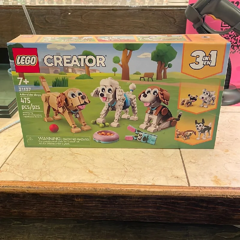 Adorable and charming LEGO charactersBrickhouse LEGO 3 in 1 Adorable Dogs Creator set 31137