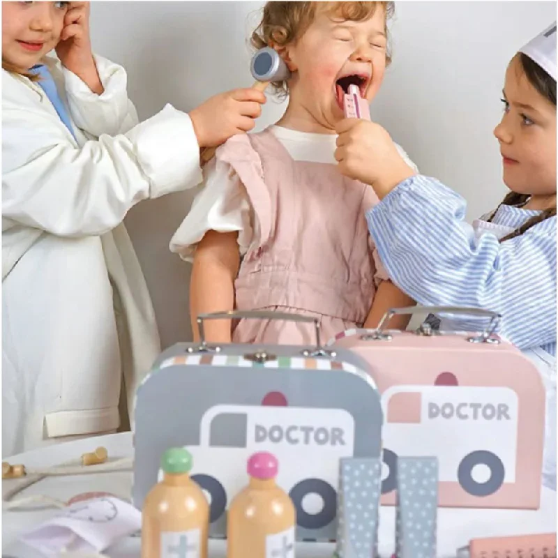 naturally finished and non-toxic wooden toys                   Jabadabado Wooden Toy Doctors Case Silver / Pink