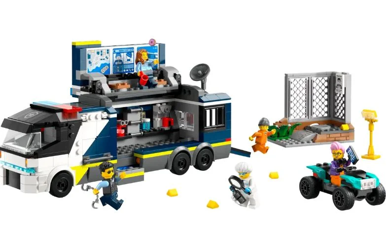 Intricate and intricate LEGO designsLEGO 60418 - CITY - POLICE MOBILE CRIME LAB TRUCK