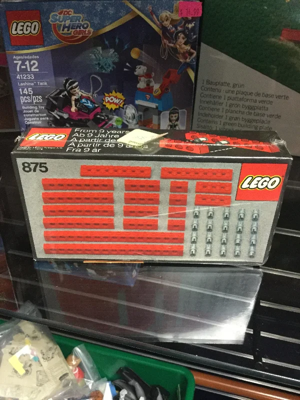 Captivating and enchanting LEGO worldsLego 875
