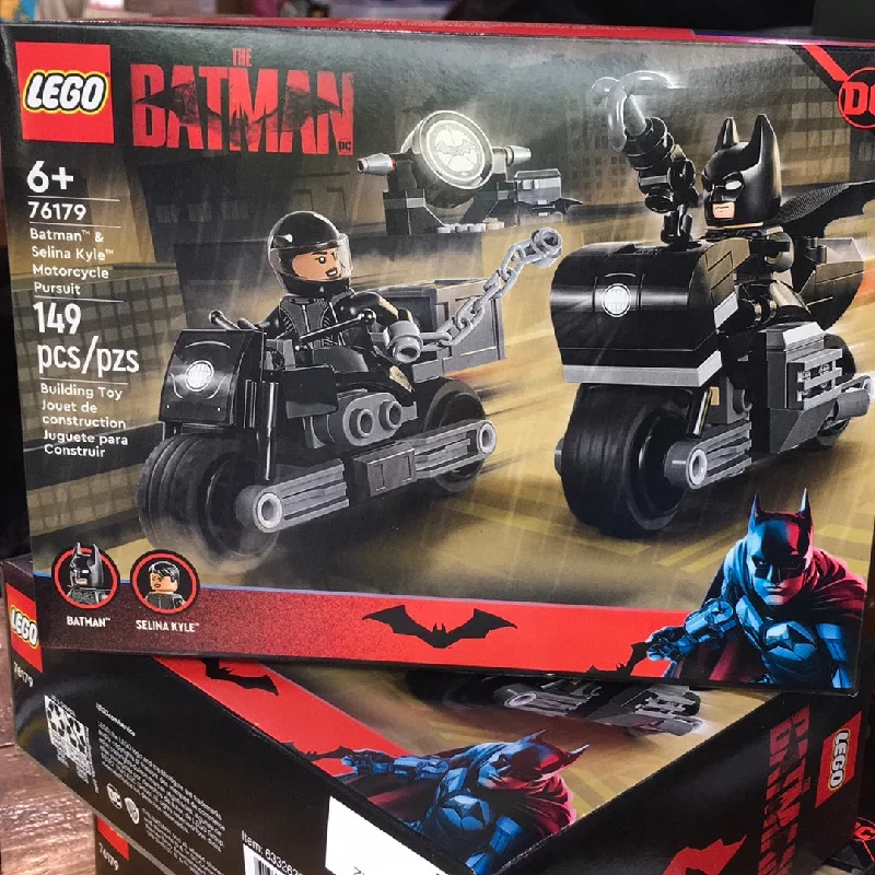 Offering endless joy LEGOLego Batman Selina Kyle motorcycle pursuit 76179
