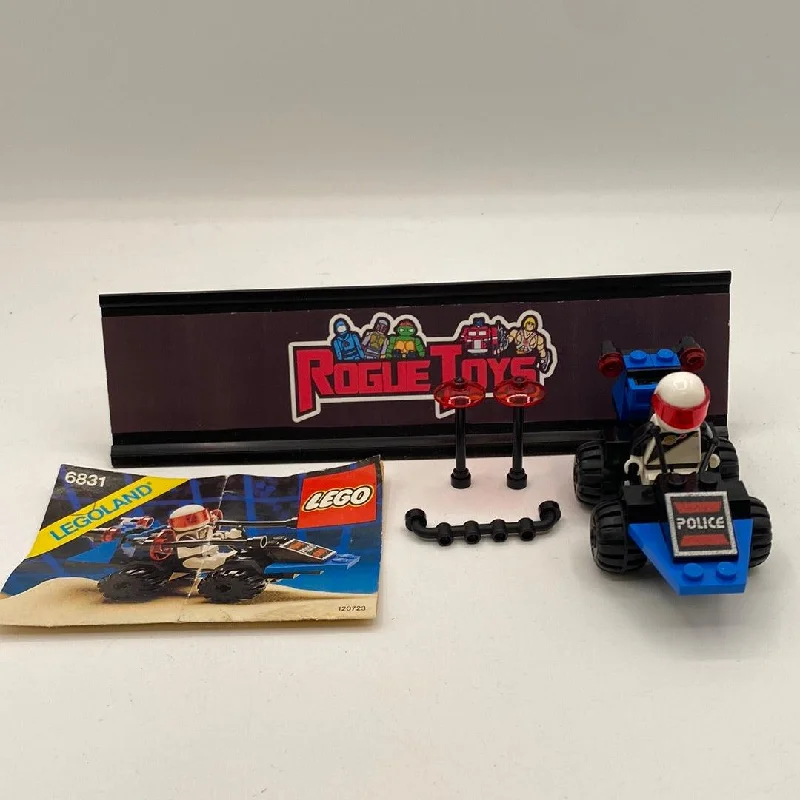 Stress-relieving LEGO buildingLego legoland 1989 6831 Space Police 1 Message Decoder (Complete) Stress-relieving LEGO buildingLego legoland 1989 6831 Space Police 1 Message Decoder (Complete)