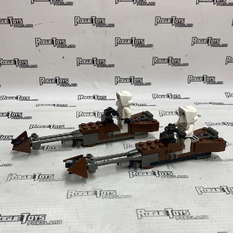 Providing a tactile learning experience LEGOLEGO Star Wars 7128