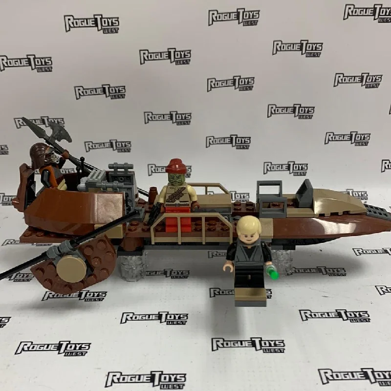 Intricately designed LEGOLego Star Wars 7104 Desert Skiff