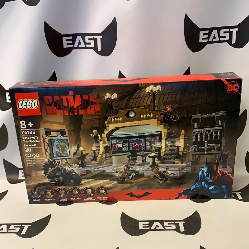 Encouraging hand-eye coordination LEGOLego The Batman Batcave The Riddler Face Off 76183