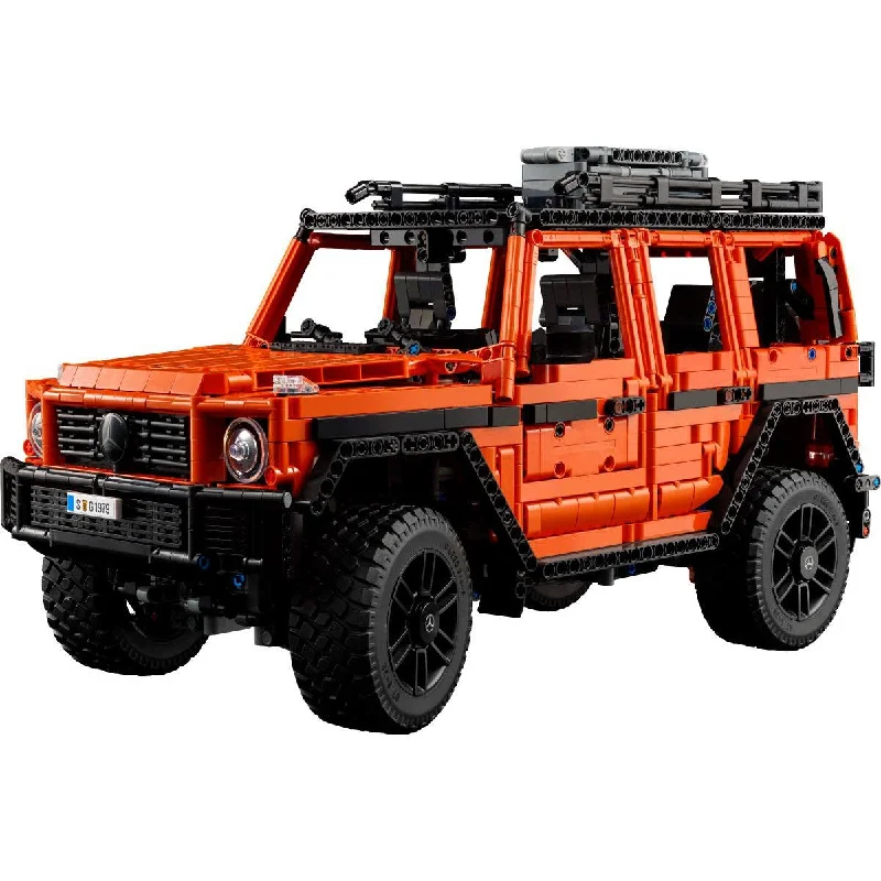 Promoting fine art skills LEGO modelsMercedes-Benz G 500 PROFESSIONAL Line