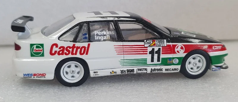 Playful toys 1/43 Dinkum Classics VS Commodore 1997 Bathurst winner