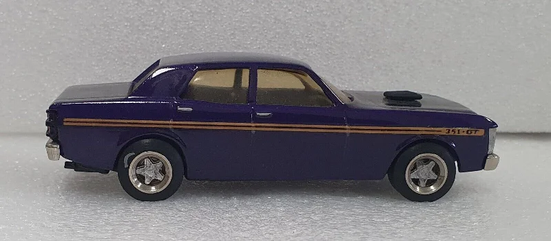 Durable toys1/43 Dinkum Classics XY GTHO Purple