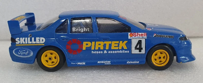Realistic toy cars1/43 Dinkum Classics EL Falcon 1998 Jason Bright